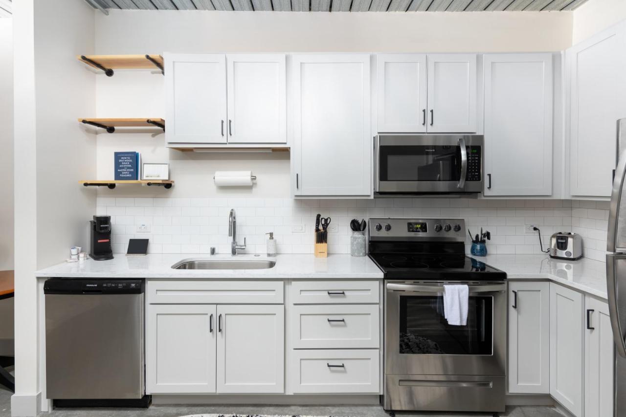 Modern 1Br Close To Fiserv With Parking *