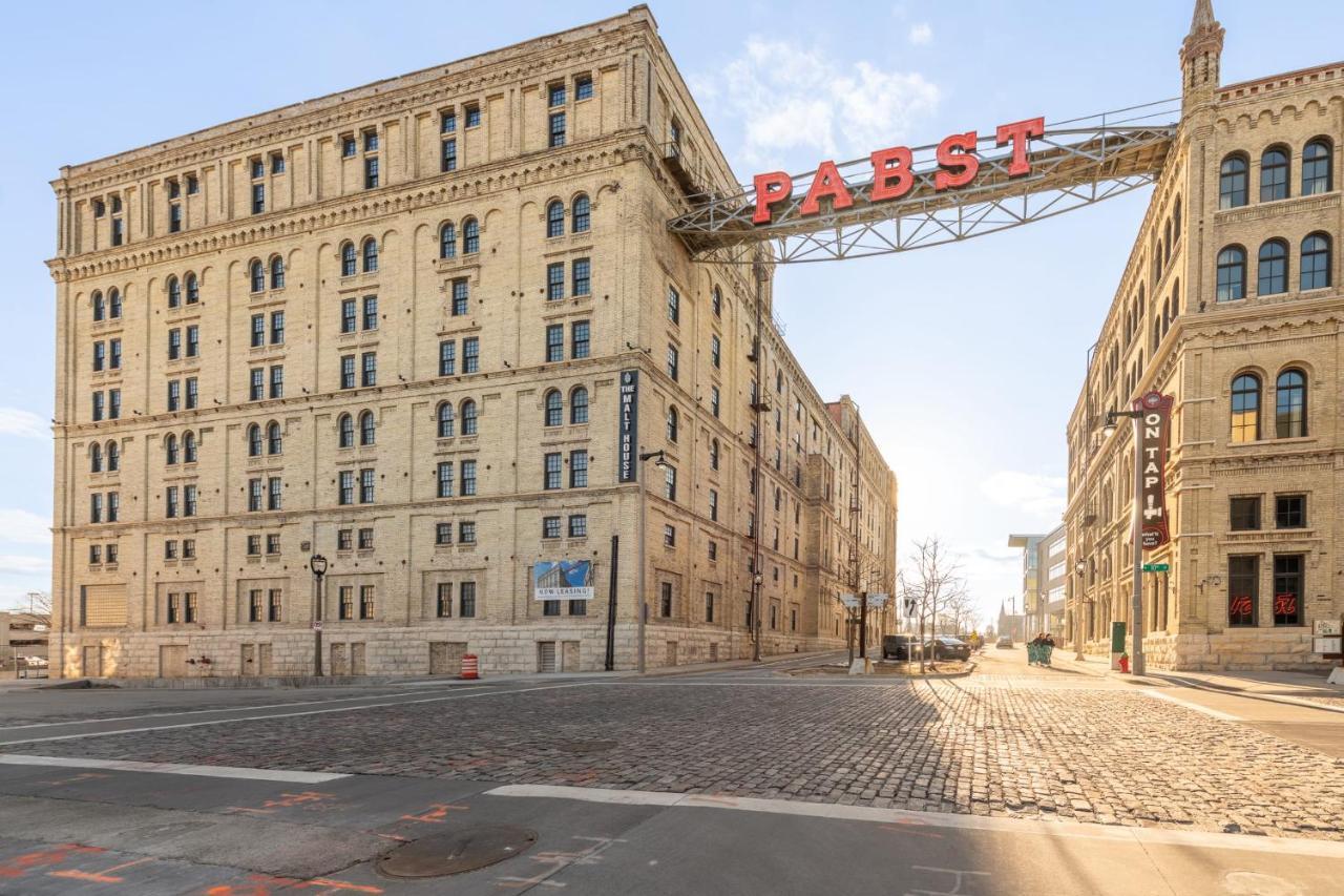 Modern 1Br Close To Fiserv With Parking *