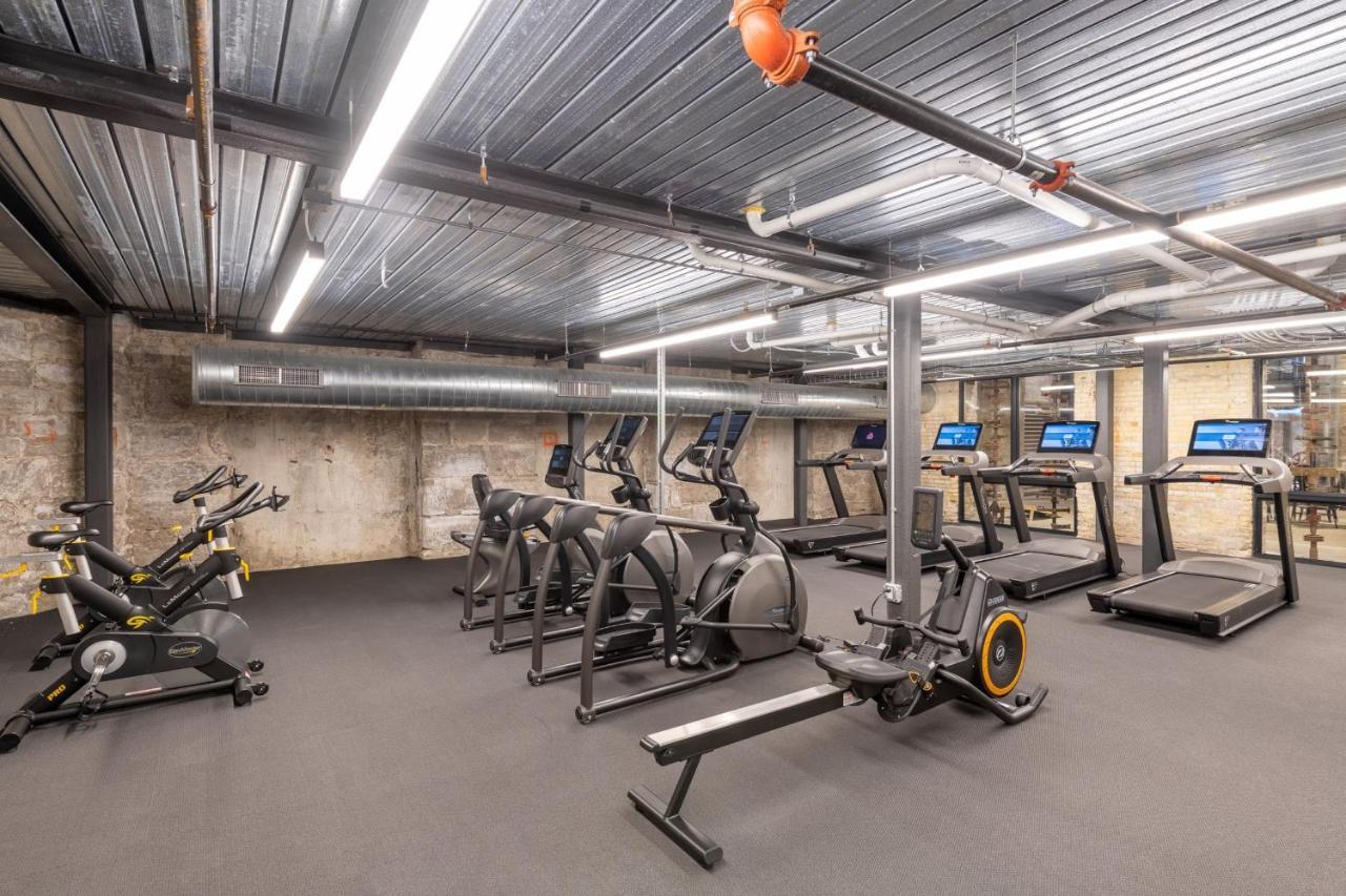Apartment Modern 1Br Close To Fiserv With Parking